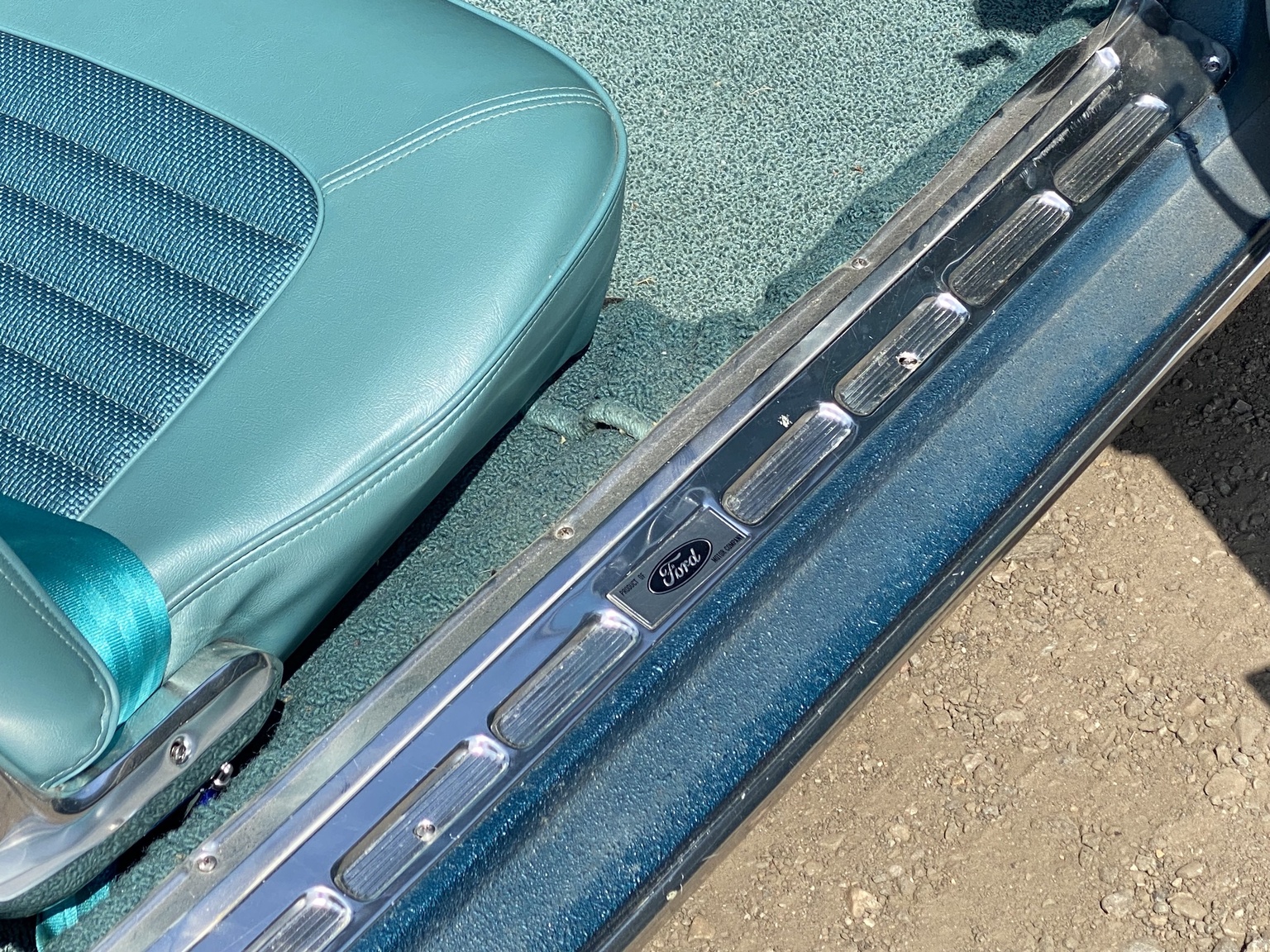 Interior image of 1966 Ford Mustang 289 Cabriolet (26)