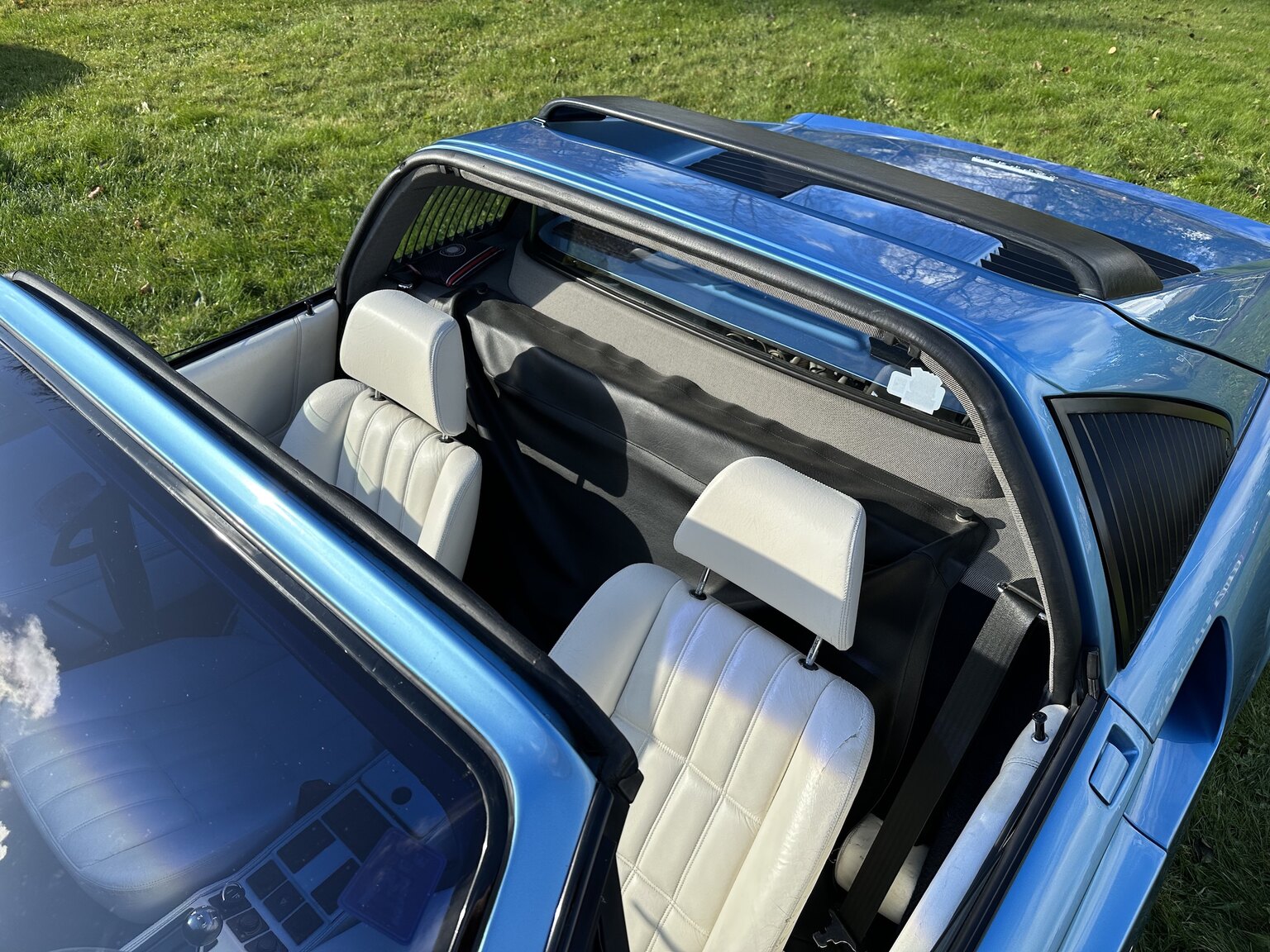Interior image of 1986 Ferrari 328 GTS
