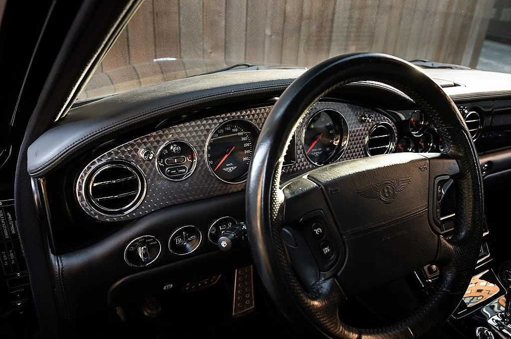 Bild von 2002 Bentley Arnage (18)