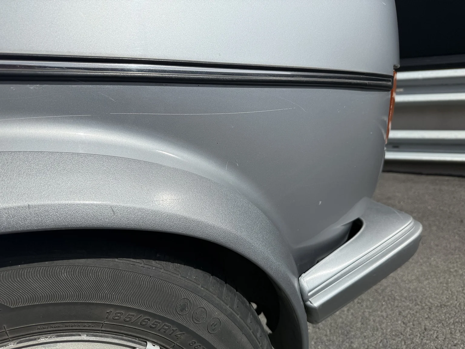 Exterior image of 1987 VW Golf Cabriolet (31)