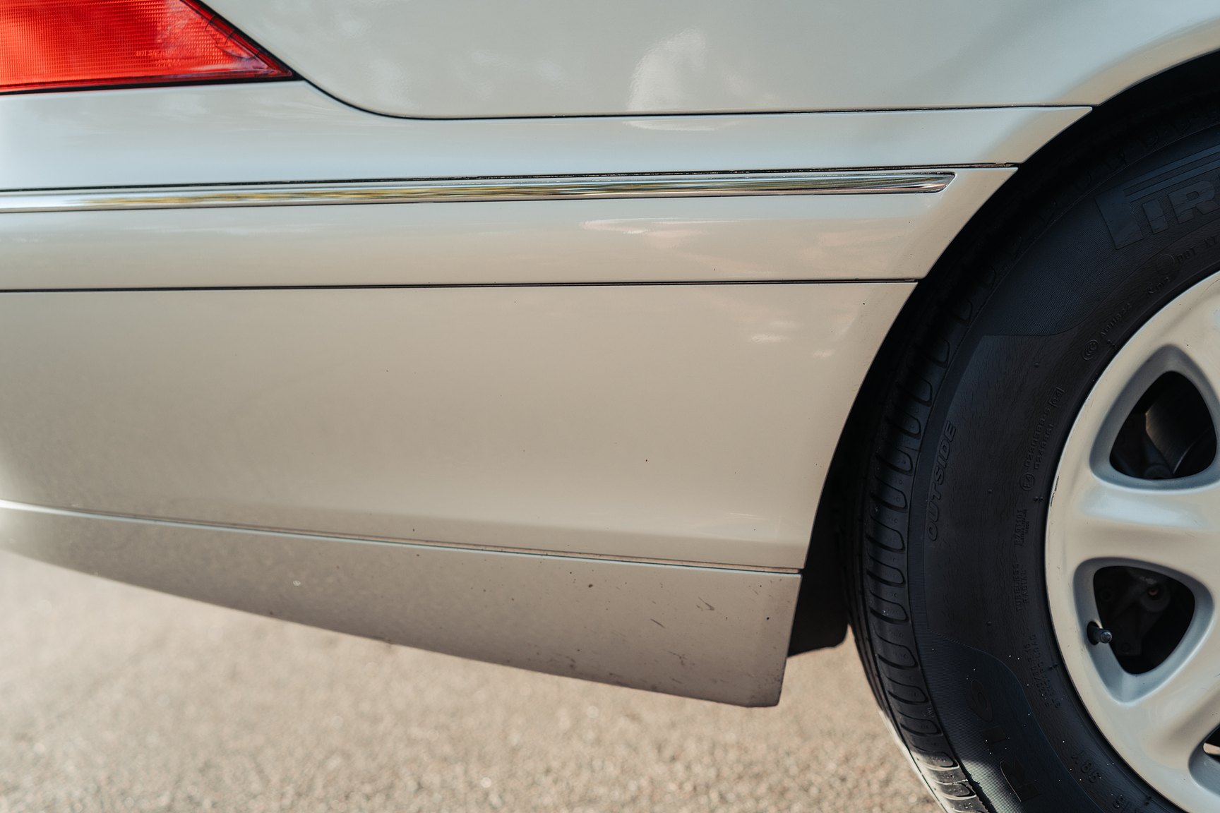 Exteriörbild på 1999 Mercedes-Benz S 320