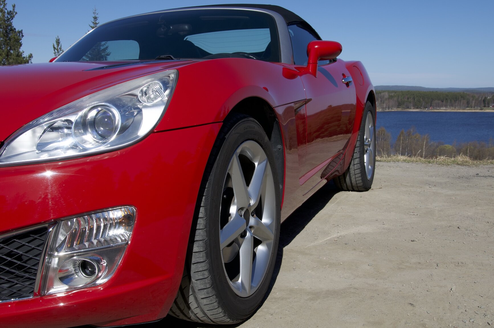 Exterior image of 2007 Opel GT 2.0 Turbo