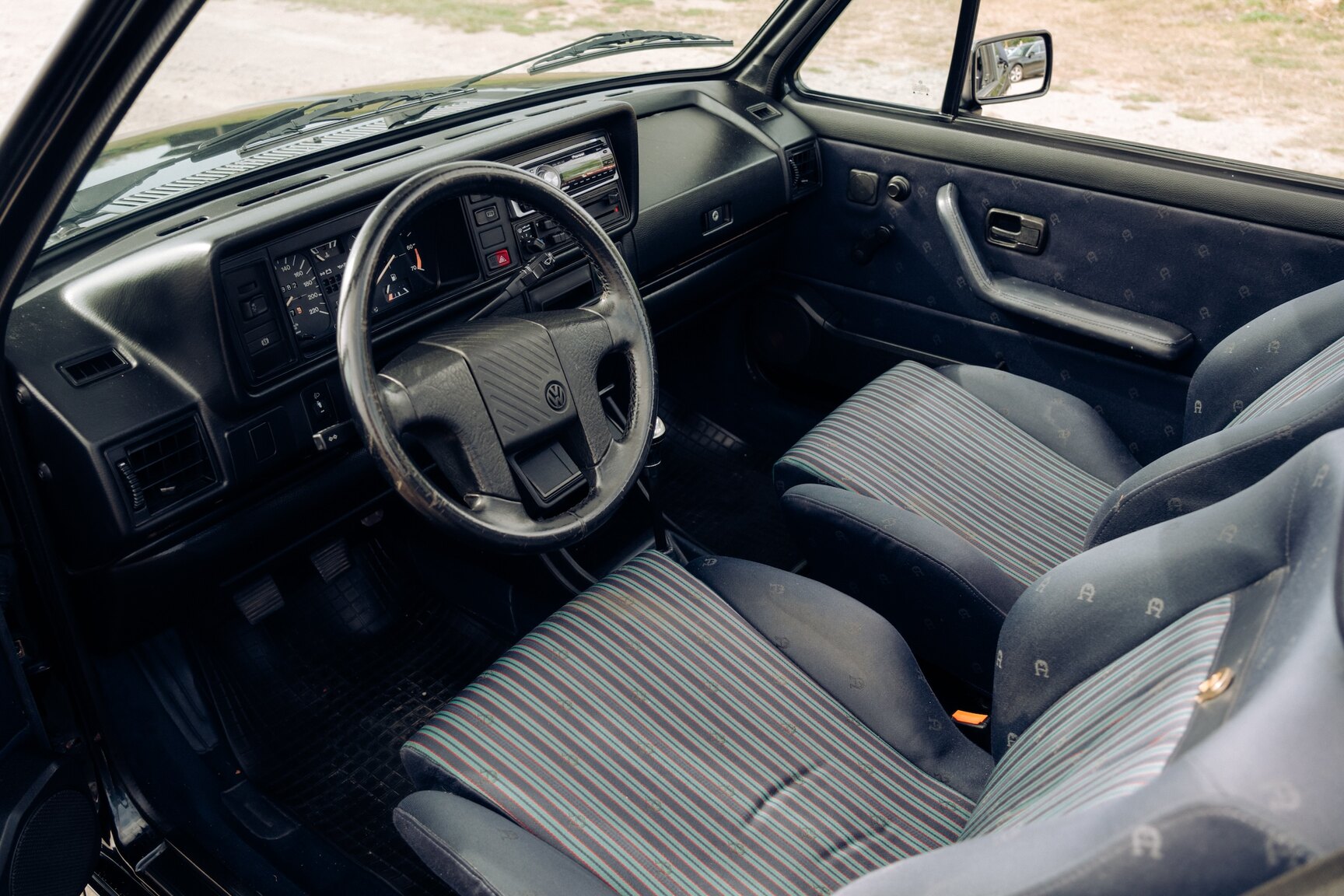 Interiörbild 1991 VW Golf Cabriolet "Etienne Aigner Edition"