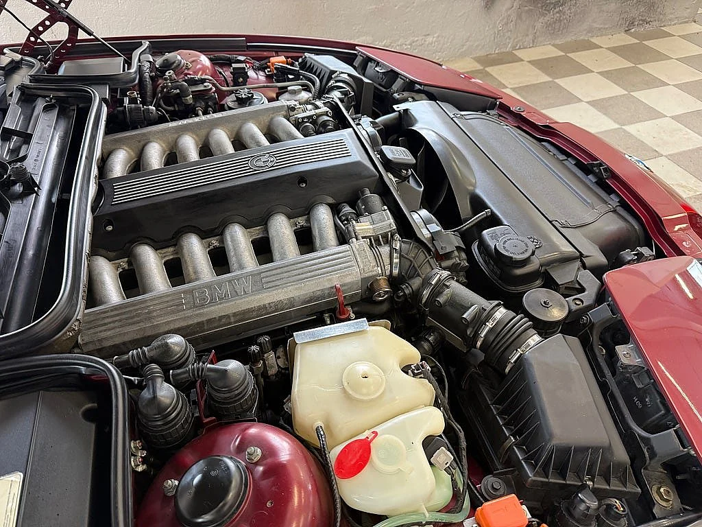 Bild von 1992 BMW 850 (27)