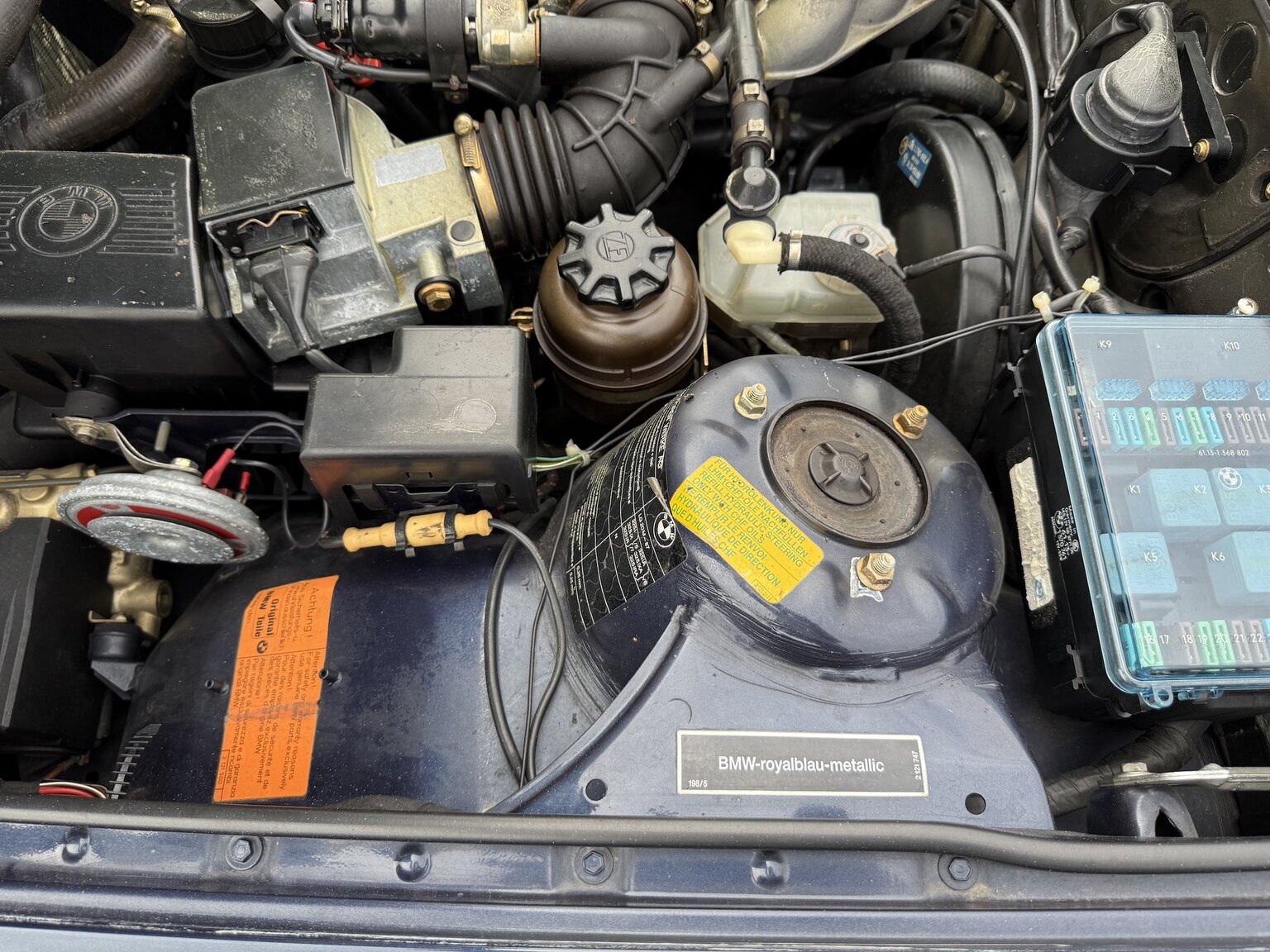 Image of 1987 BMW 325i Convertible mechanics