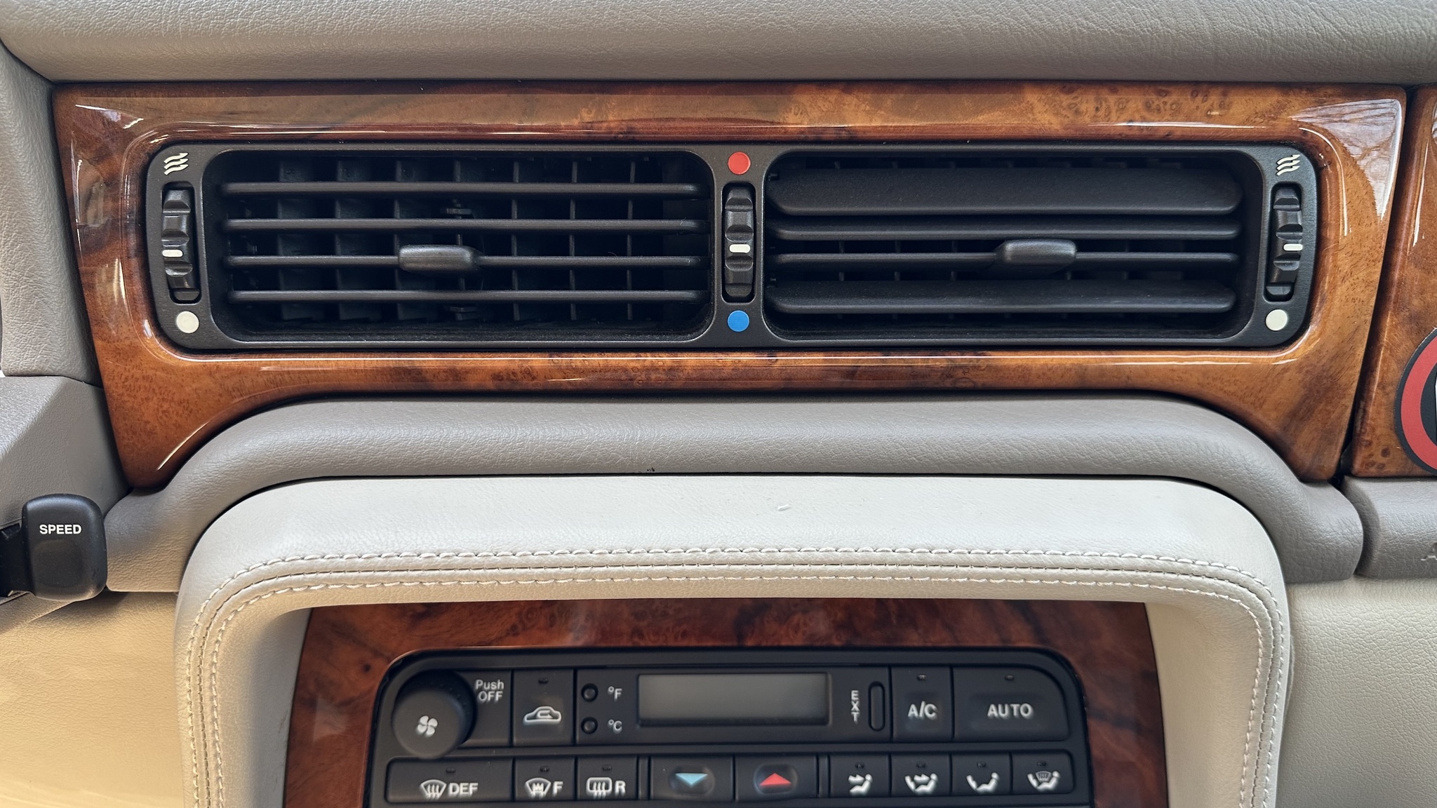 Interior image of 1997 Jaguar XJ 4.0 Executive