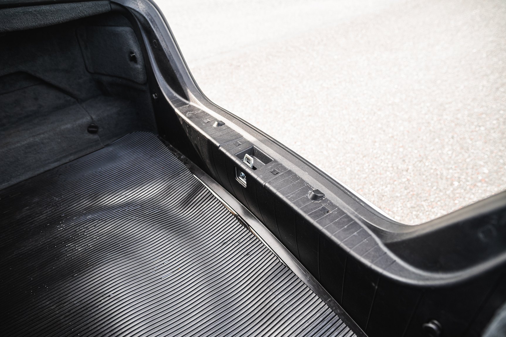 Interior image of 2000 Mercedes-Benz CL 500