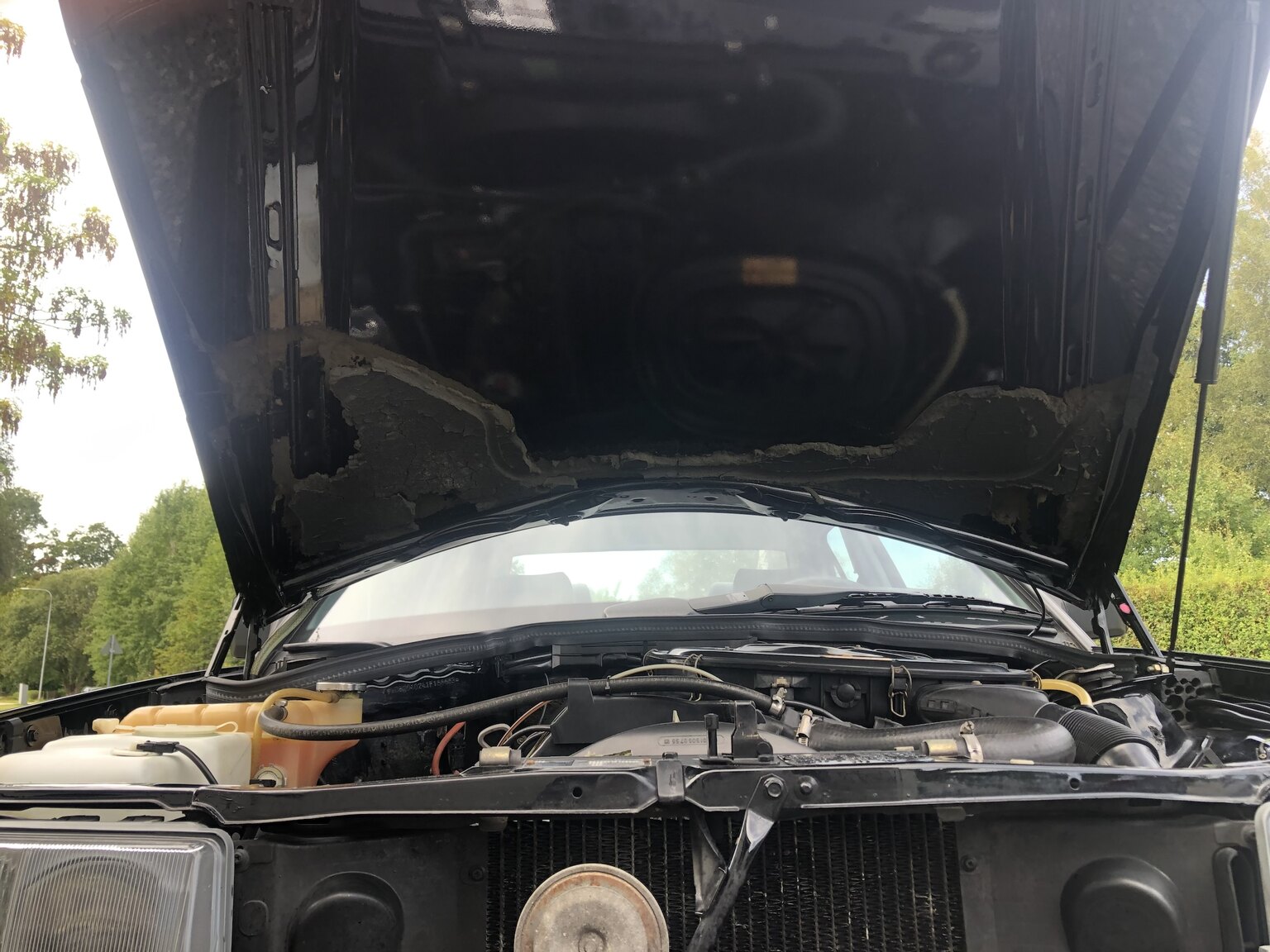 Image of 1986 Mercedes-Benz 190E mechanics