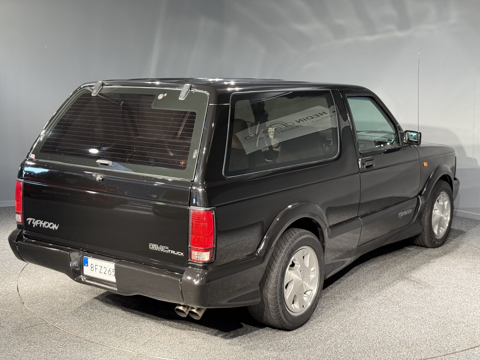 Exterior image of 1992 GMC Typhoon 