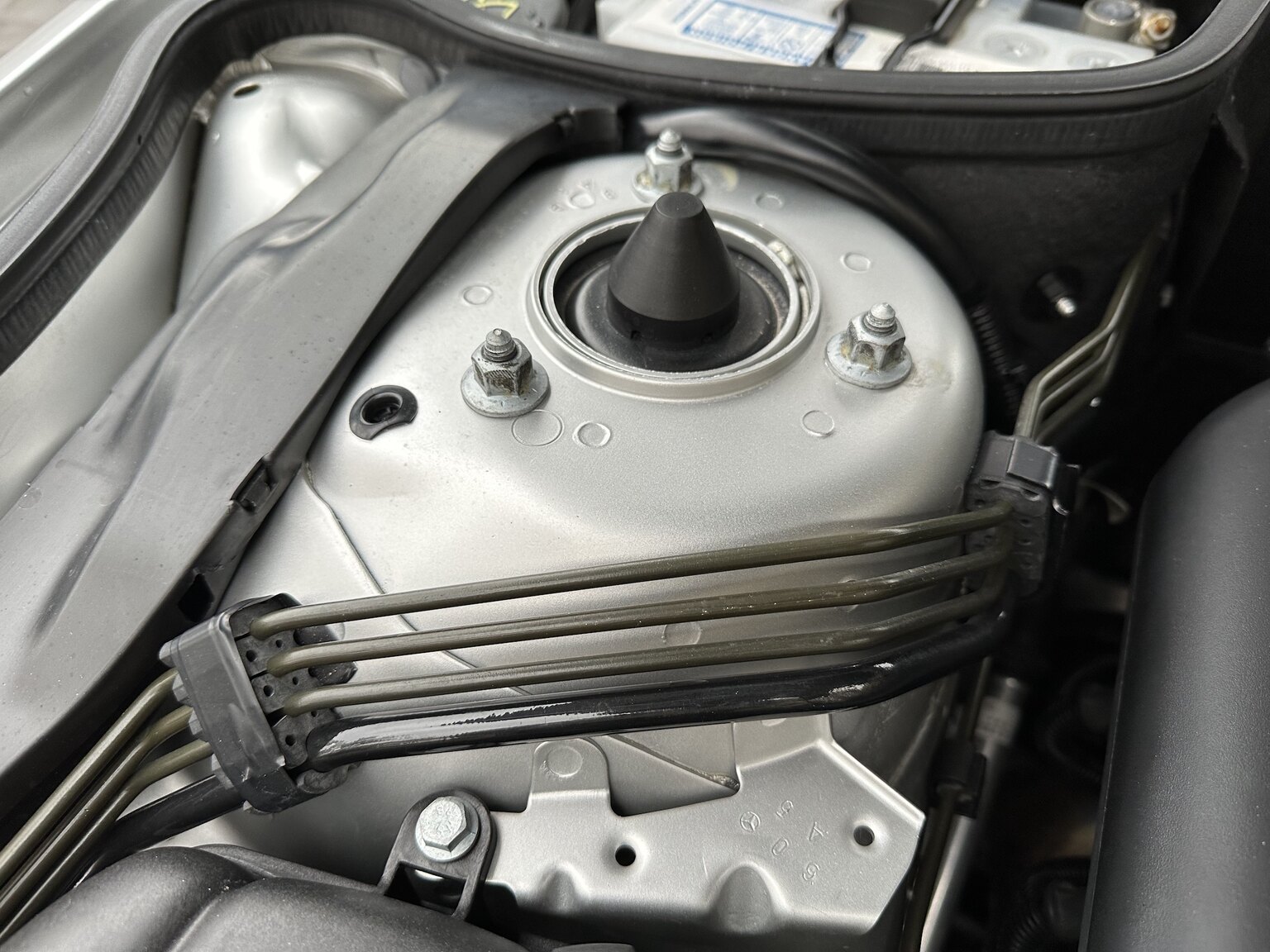 Image of 2005 Mercedes-Benz SL 350 mechanics
