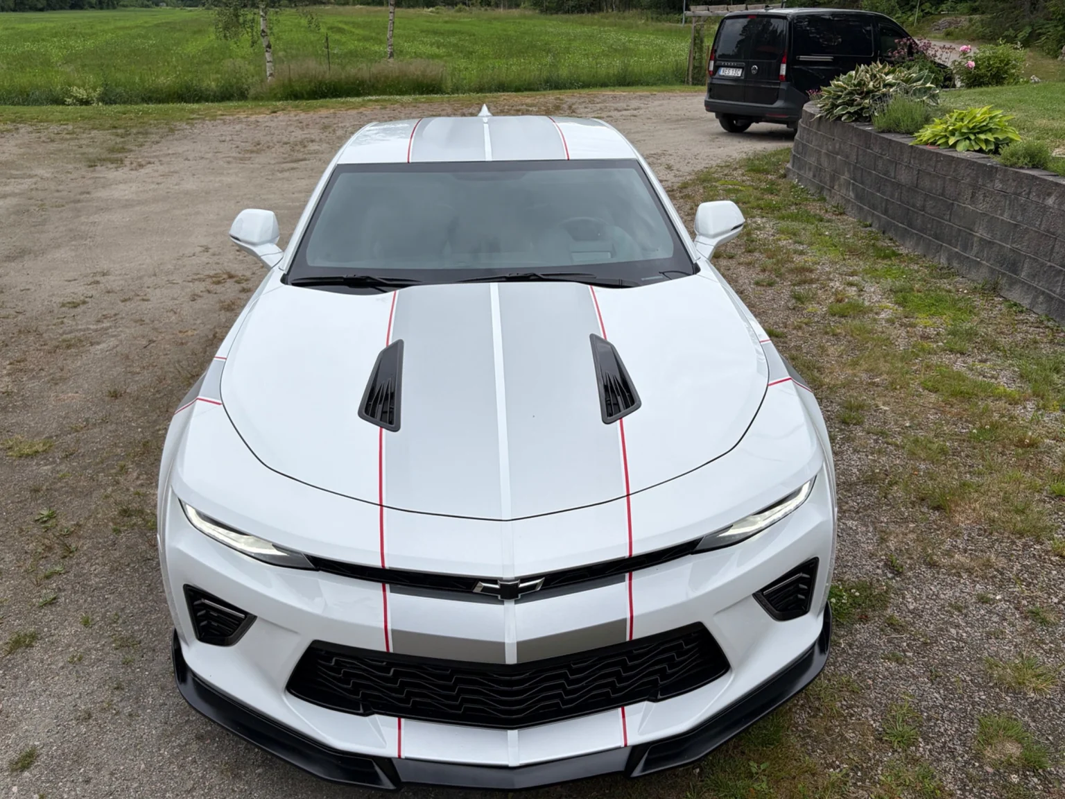 Exterior image of 2017 Chevrolet Camaro SS (51)