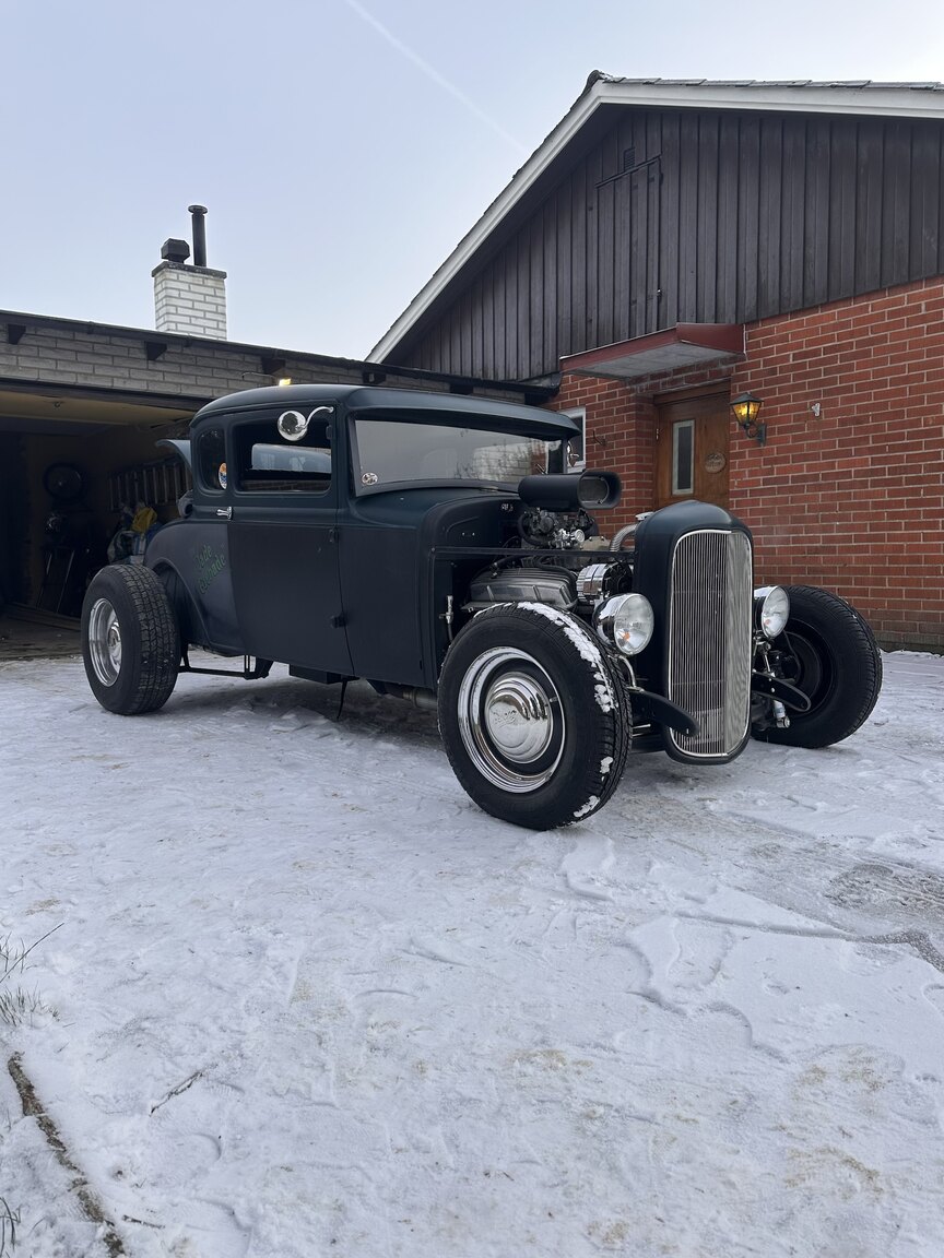Exterior image of 1929 Ford A "HotRod"