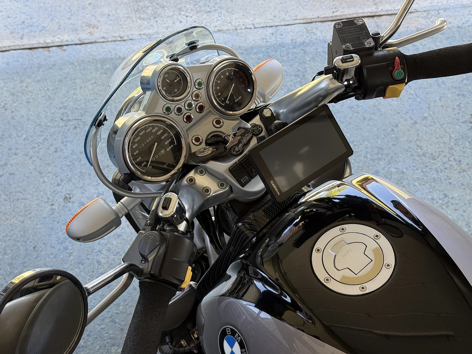 Exterior image of 1999 BMW Motorrad R 1100 R (45)