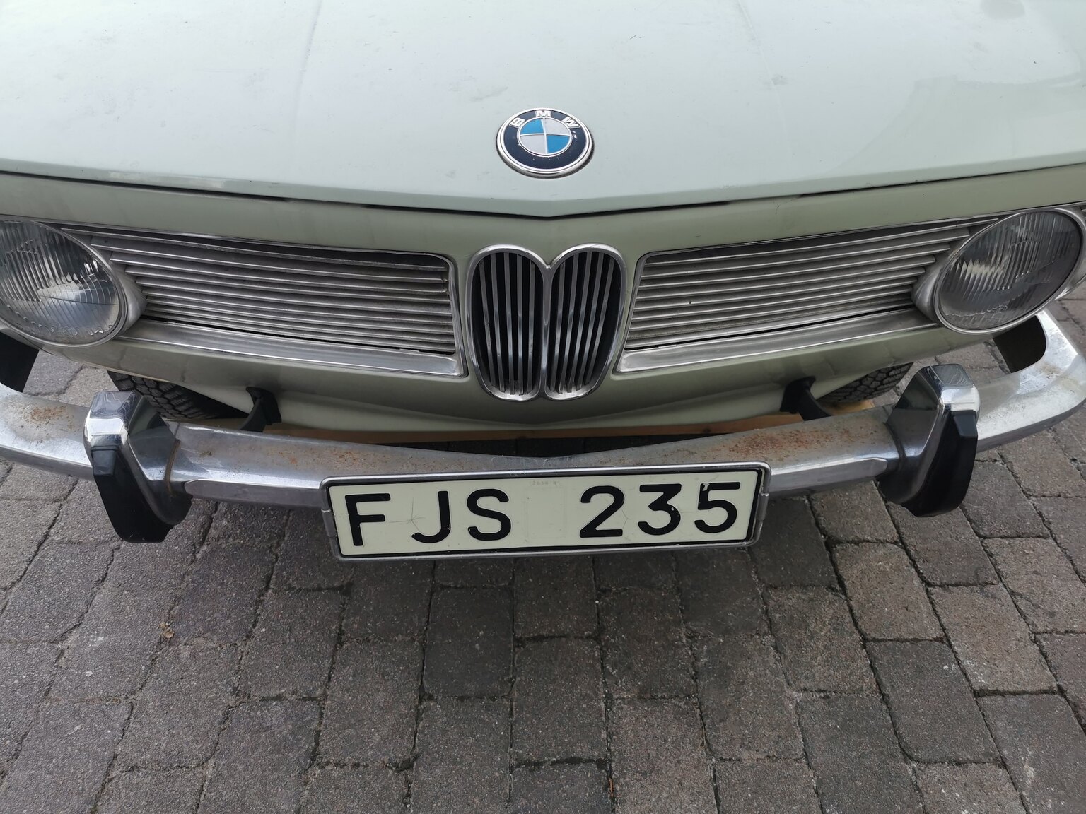 Exteriörbild på 1966 Renoveringsobjekt BMW 1800