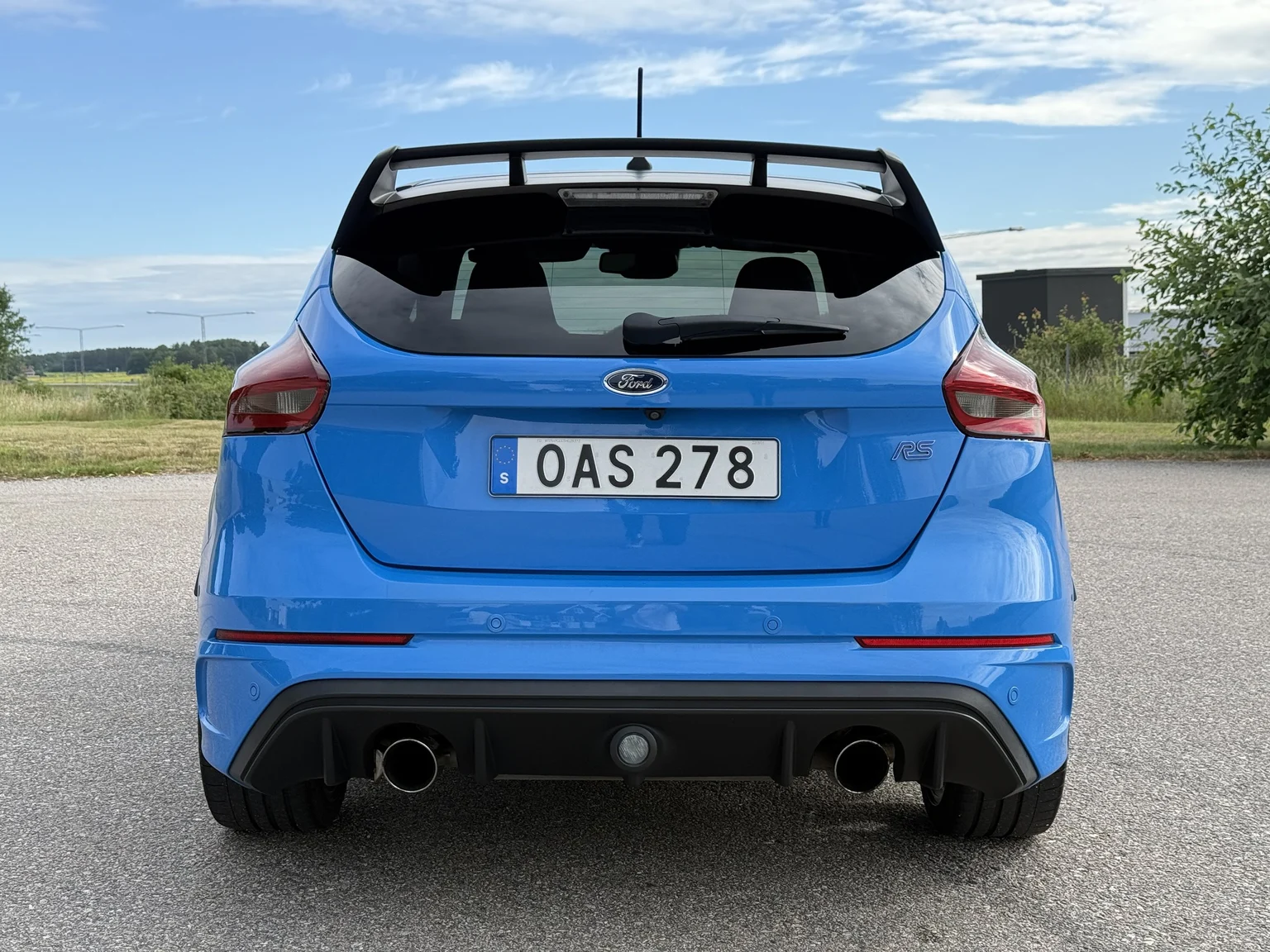 Exteriörbild på 2018 Ford Focus RS (8)
