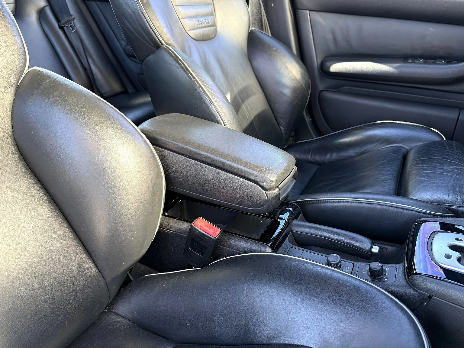 Innenraumfoto von 2002 Audi RS 6 Avant (51)