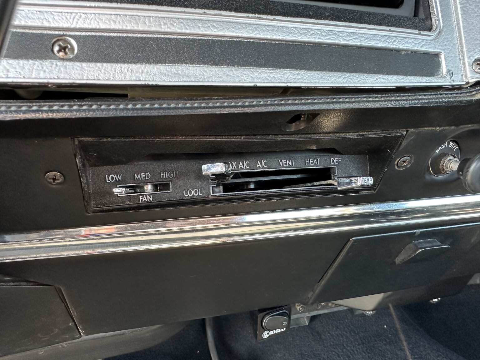 Interior image of 1979 Dodge Power Wagon Macho