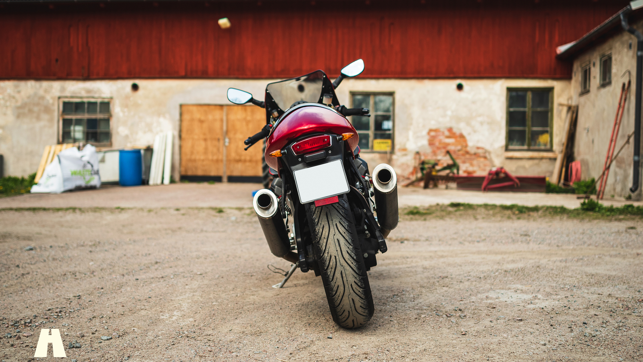 Aussenfoto 2002 Moto Guzzi V11 Le Mans (7)