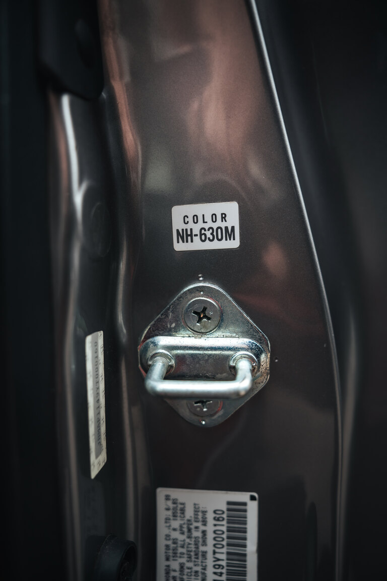 Interior image of 2000 Honda S2000 AP1