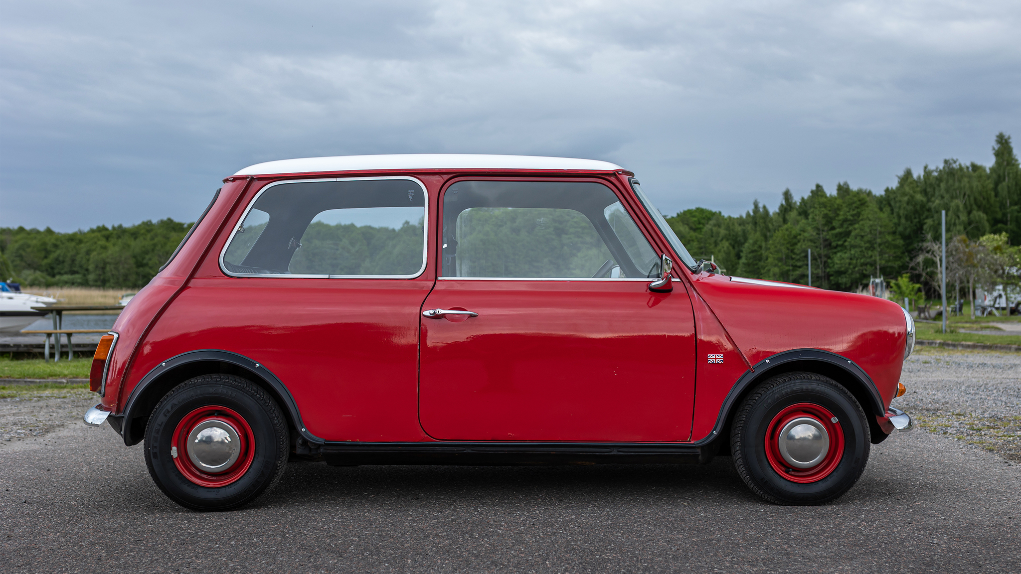 Exteriörbild på 1970 Austin Mini 1000 (6)