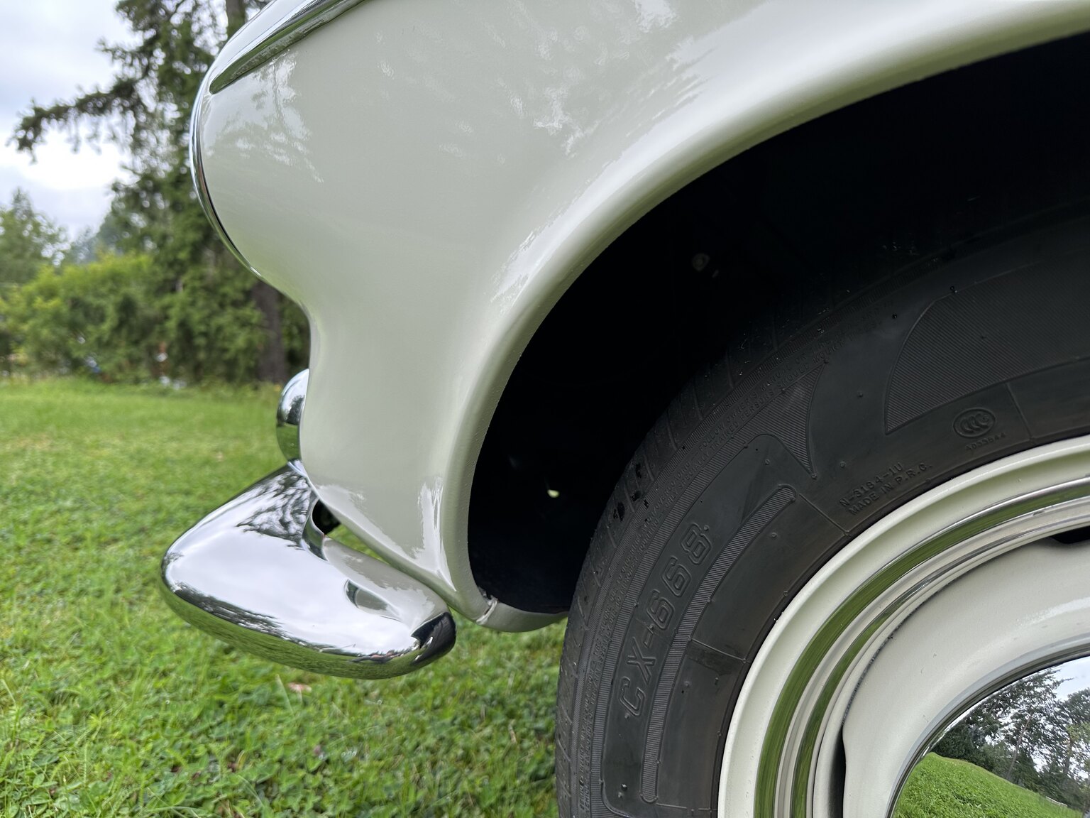 Exterior image of 1964 Volvo P 1800 S