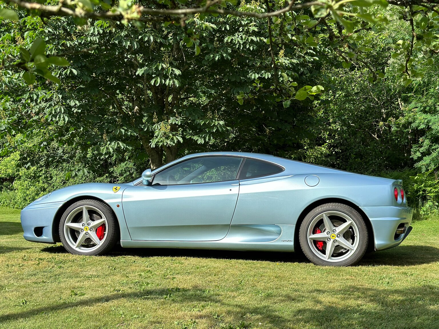 Exterior image of 2001 Ferrari 360 Modena V8 Manual (8)