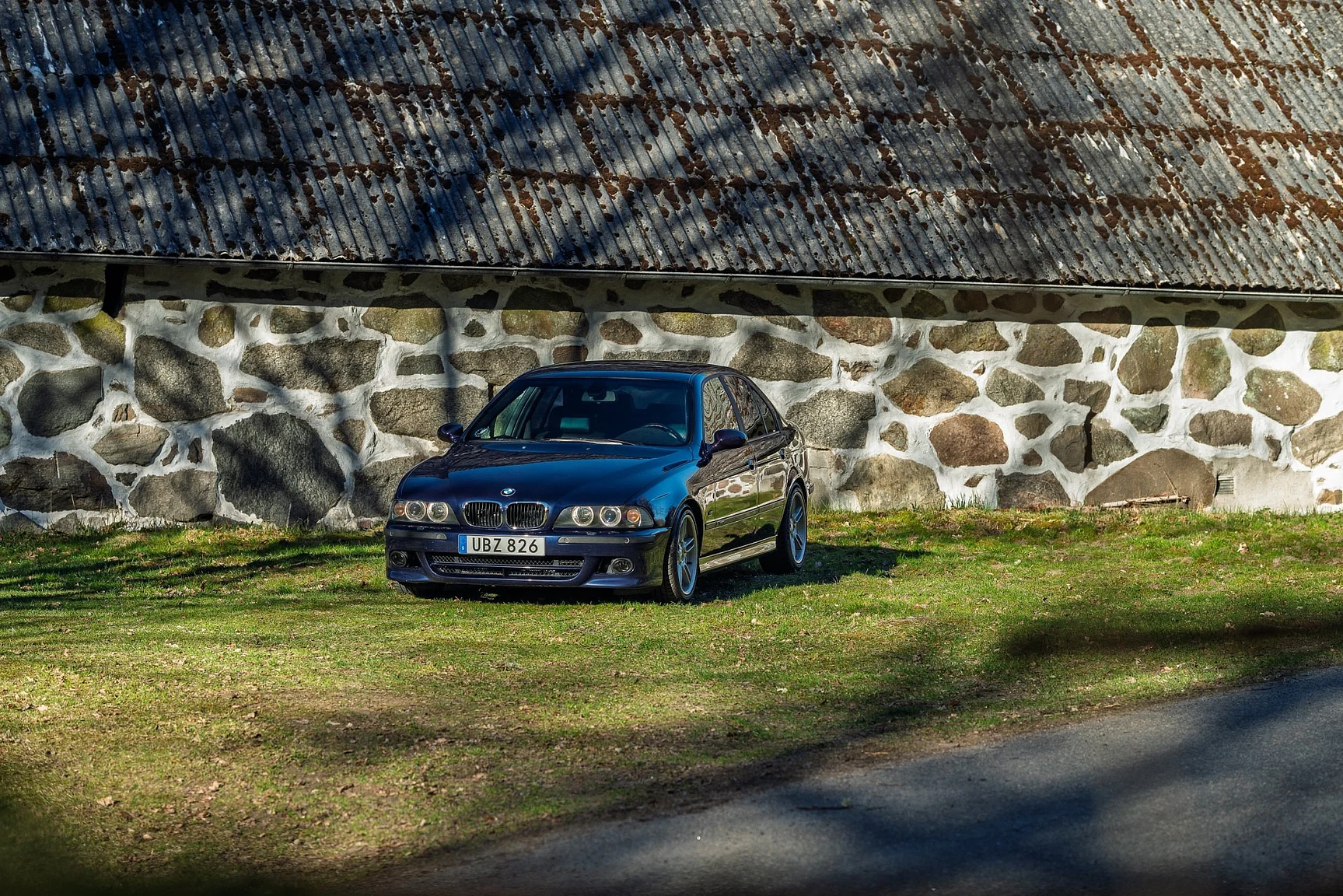Exterior image of 1996 BMW 540iA (58)