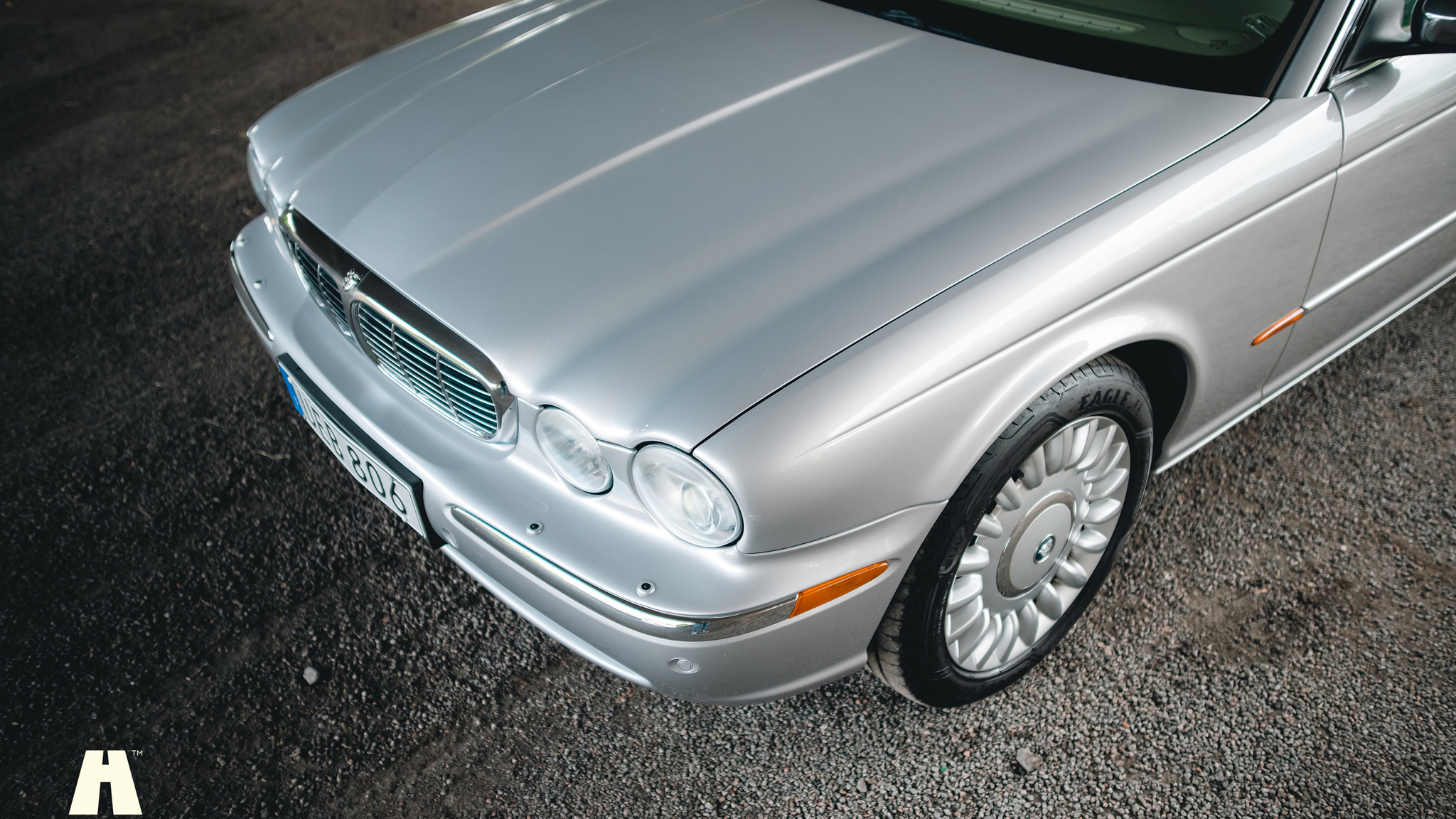 Exteriörbild på 2003 Jaguar XJ Super V8