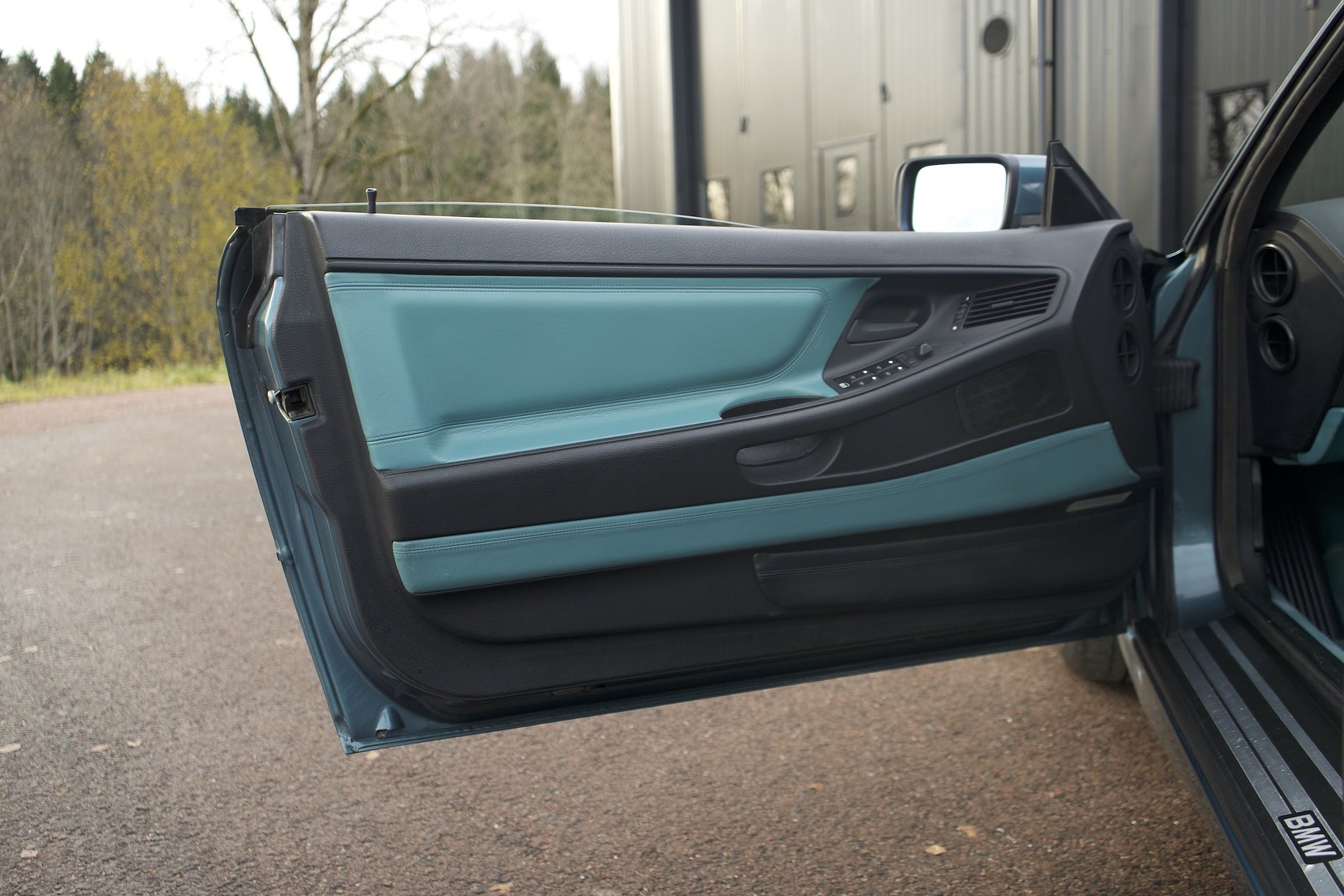 Innenraumfoto von 1992 BMW 850i 6-speed manual - NO RESERVE