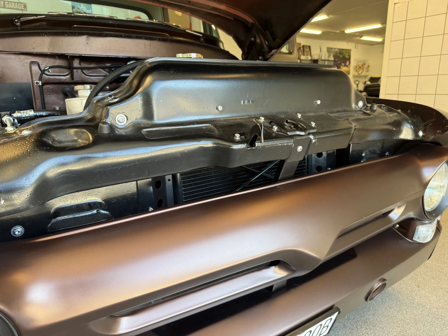 Image of 1956 Ford F-100 Restomod mechanics (31)
