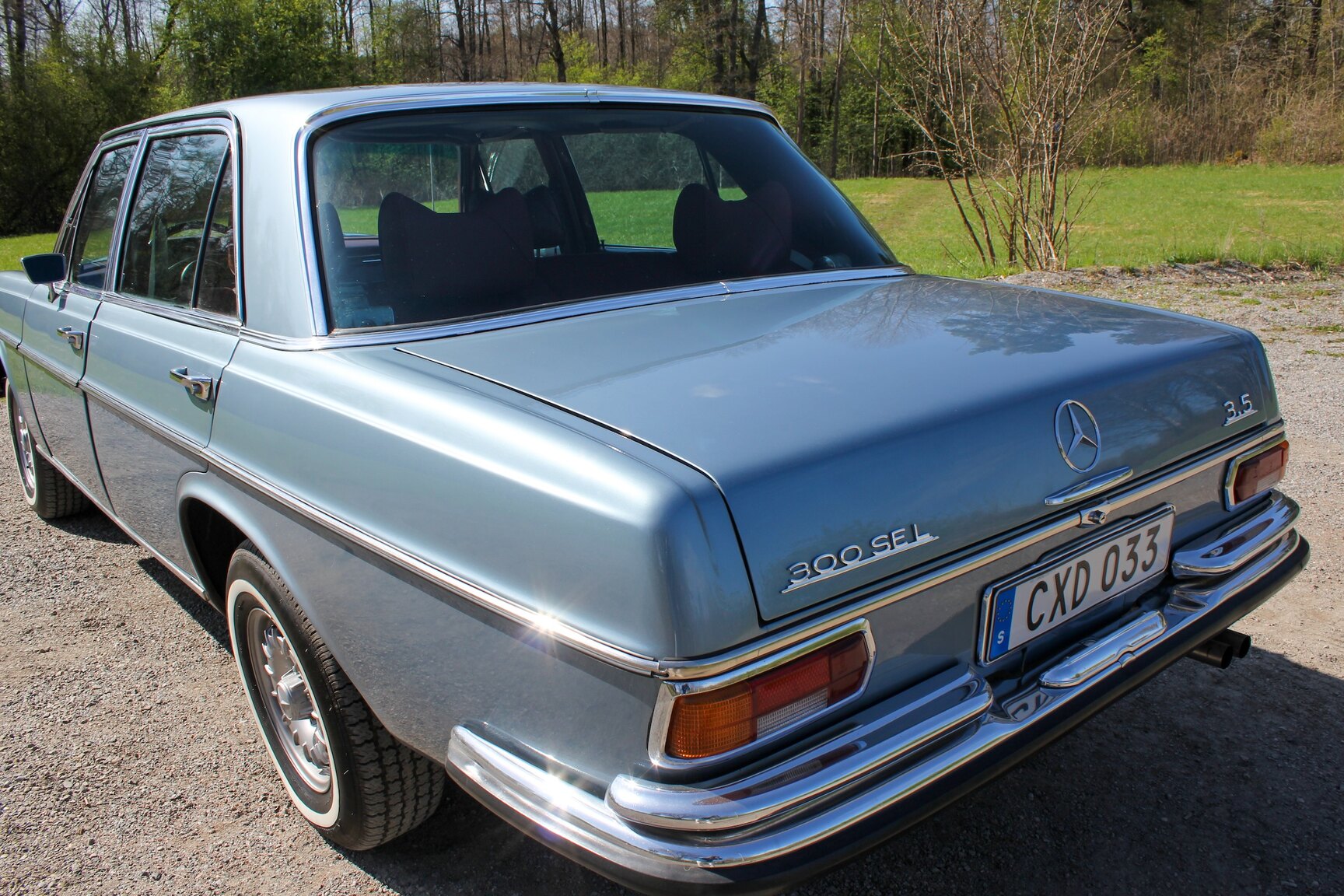 Exterior image of 1972 Mercedes-Benz 300 SEL 3.5