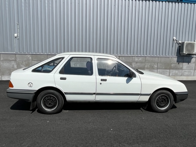 Exterior image of 1983 Ford Sierra