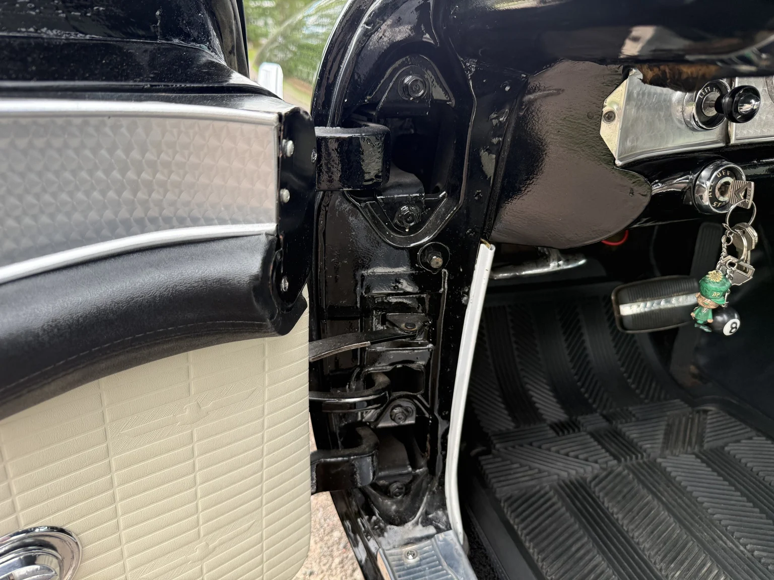 Innenraumfoto von 1957 Ford Thunderbird (6)
