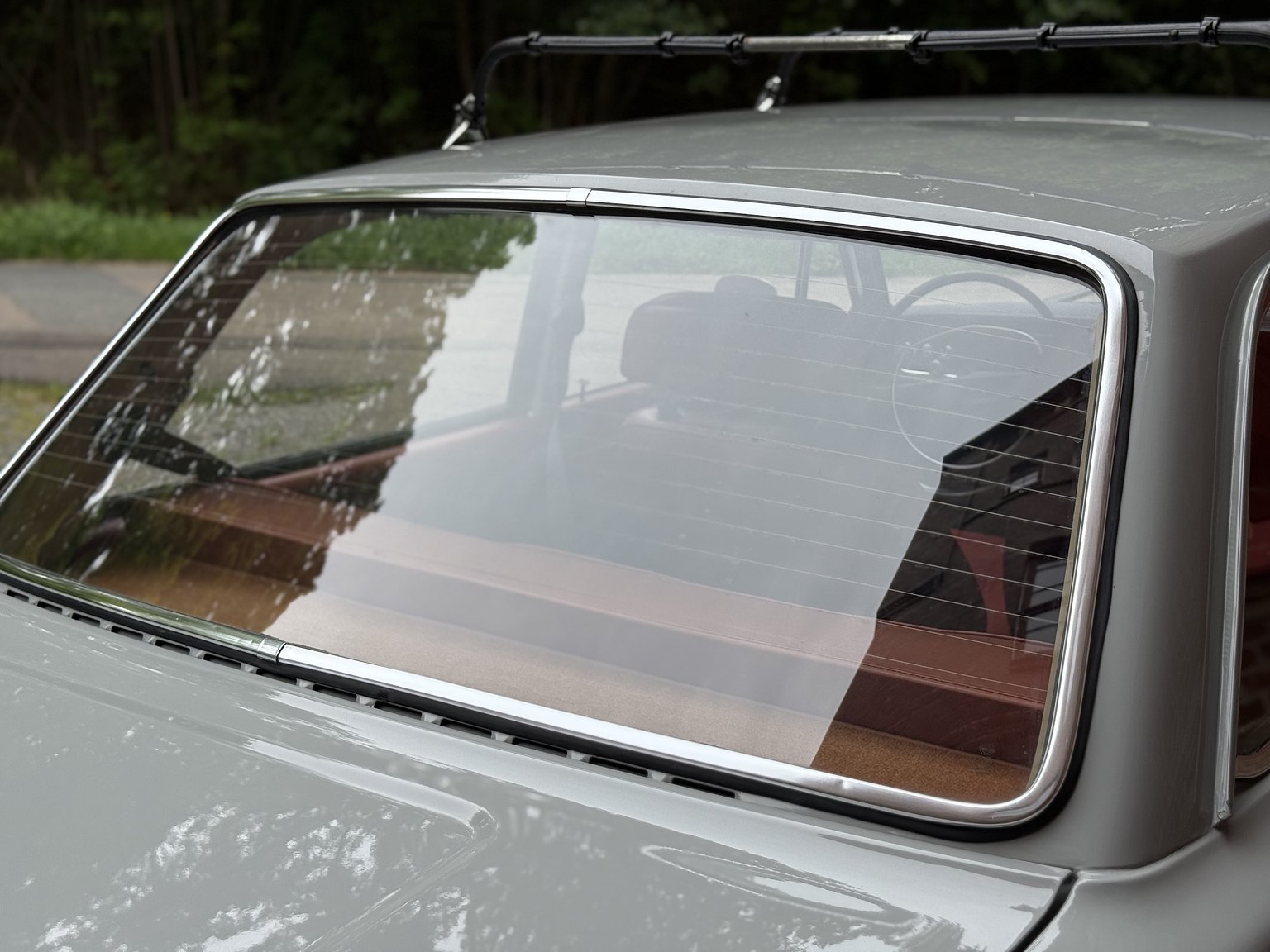 Exterior image of 1970 Volvo 142 Automatic