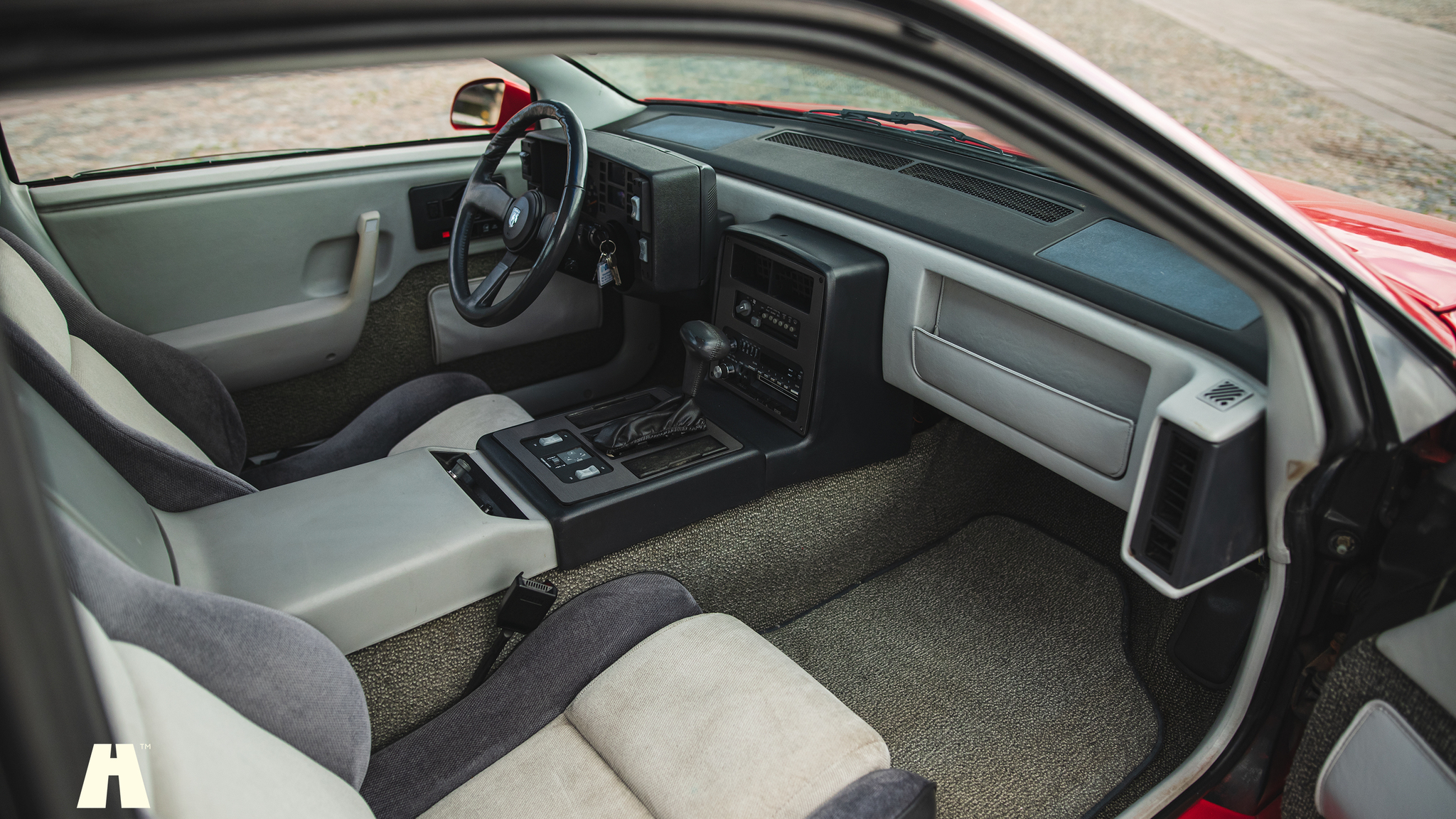 Innenraumfoto von 1985 Pontiac Fiero GT (7)