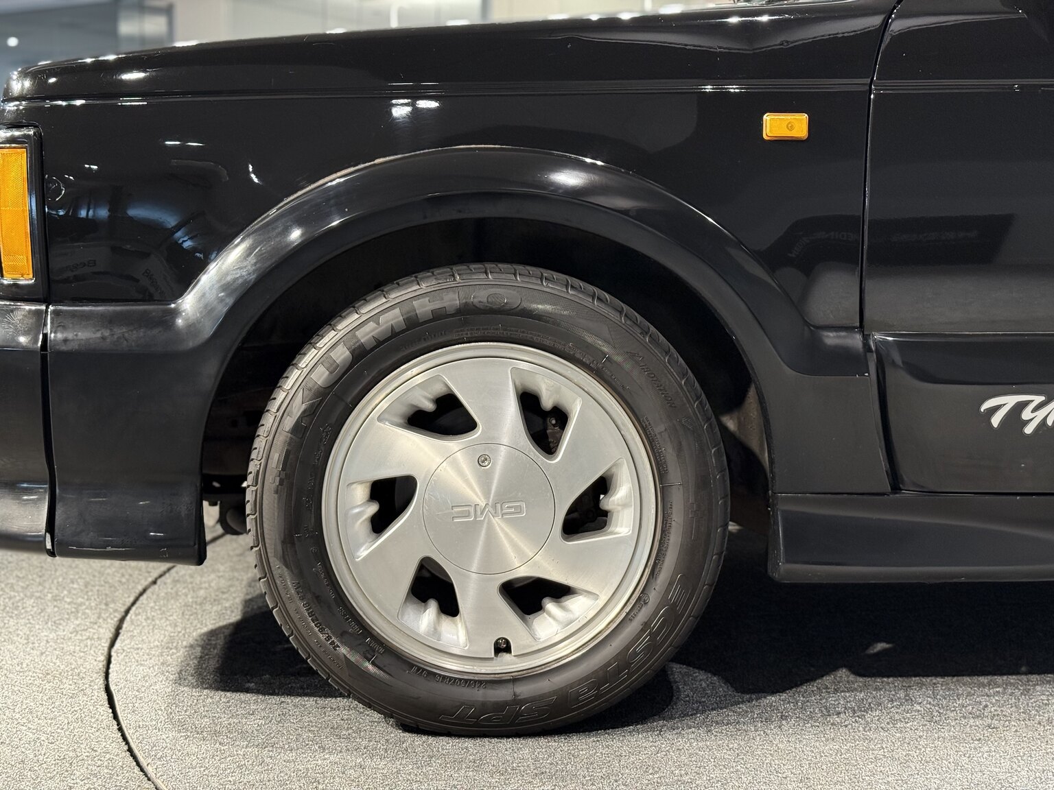 Exterior image of 1992 GMC Typhoon 