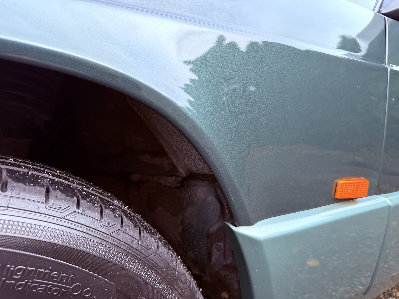 Exterior image of 1989 Mercedes-Benz 190 E