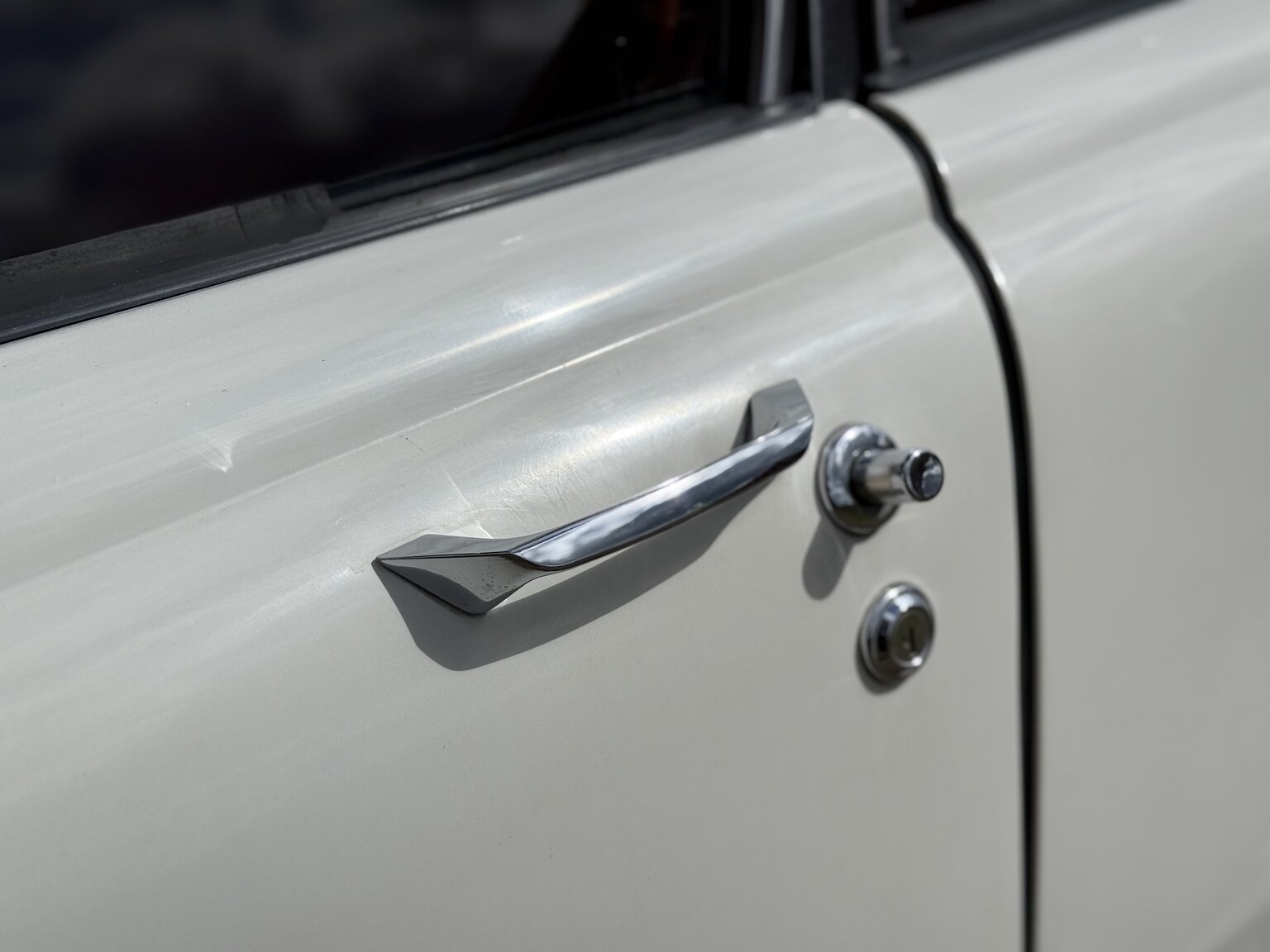 Exterior image of 1967 Rover 2000 TC 2.0 OHC