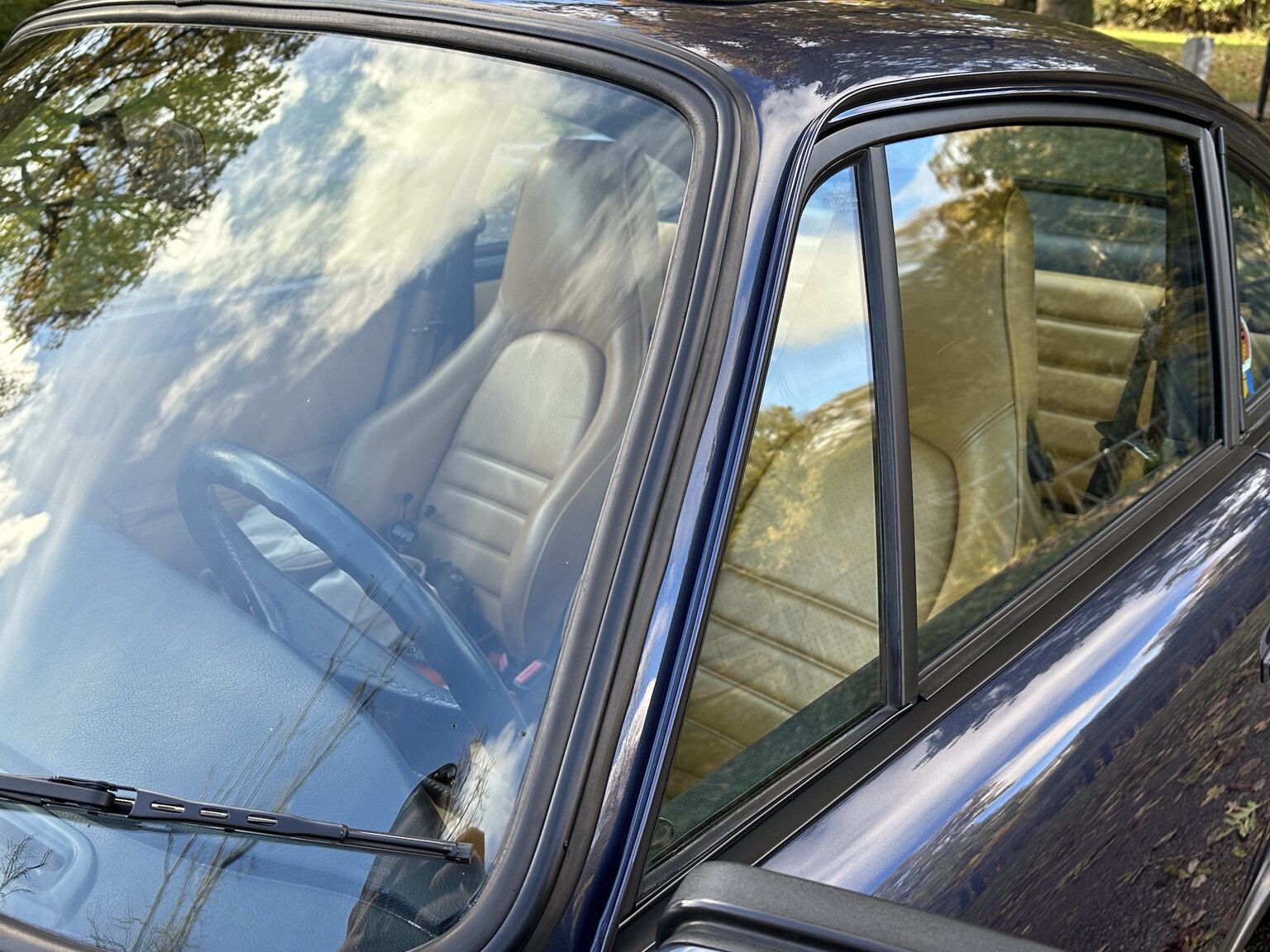 Exteriörbild på 1986 Porsche 911 Carrera 3.2