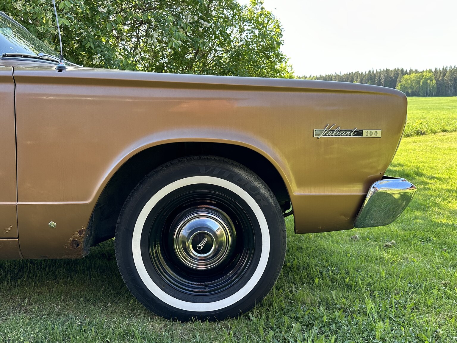 Aussenfoto 1966 Plymouth Valiant 100 2-door Sedan