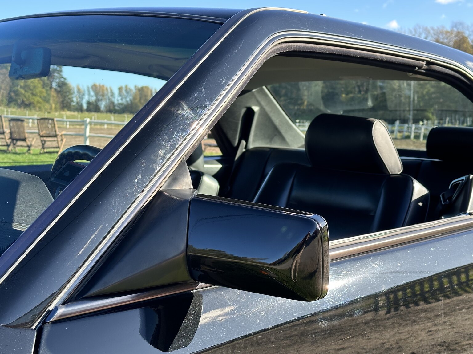 Exteriörbild på 1990 Mercedes-Benz 300 CE 24V