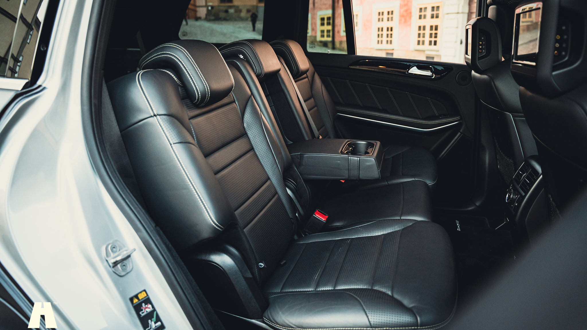 Innenraumfoto von 2017 Mercedes-Benz GLS 63 AMG (76)