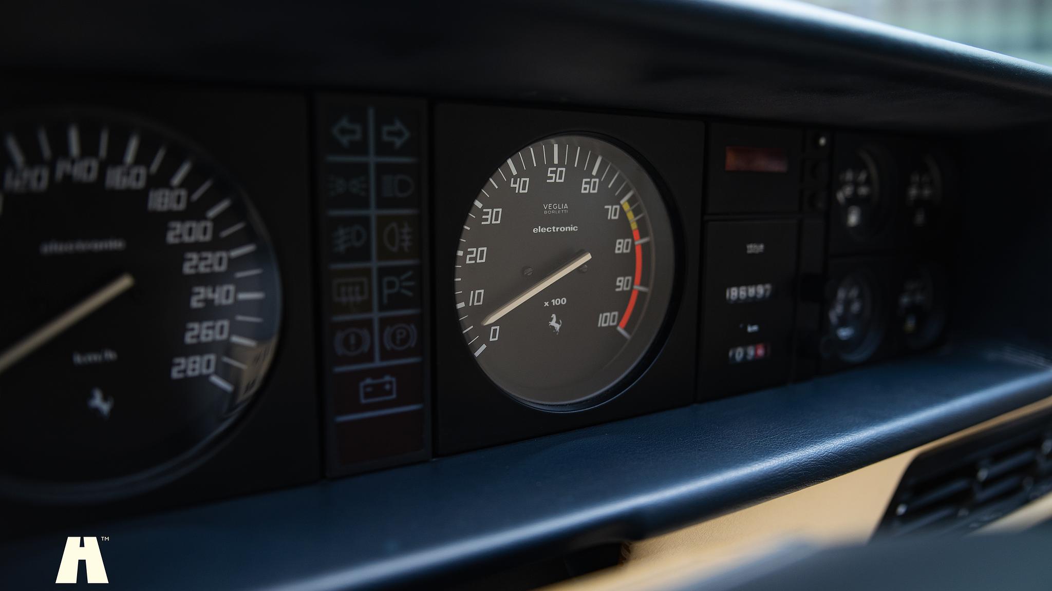 Interior image of 1985 Ferrari Mondial Quattrovalvole Design by Pininfarina (22)