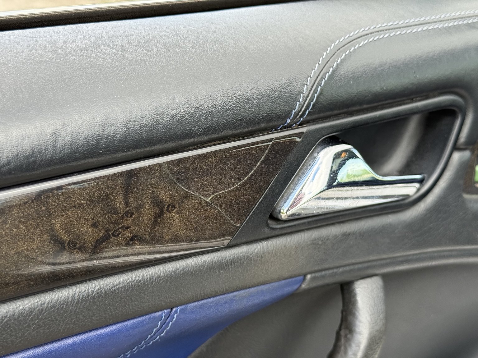 Interior image of 2000 Mercedes-Benz CLK 55 AMG Coupé