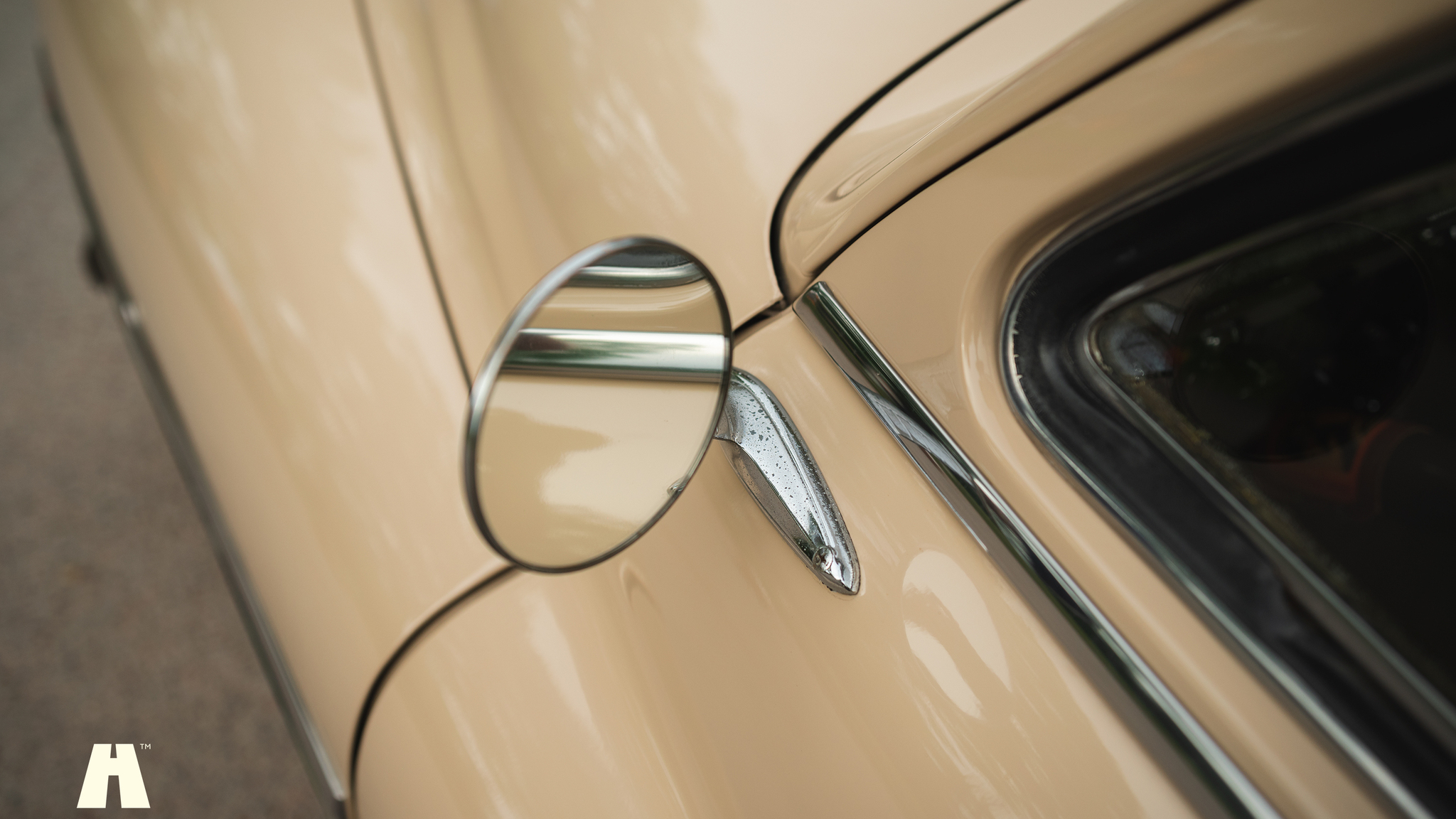Exterior image of 1950 Mercury Eight Sport Sedan