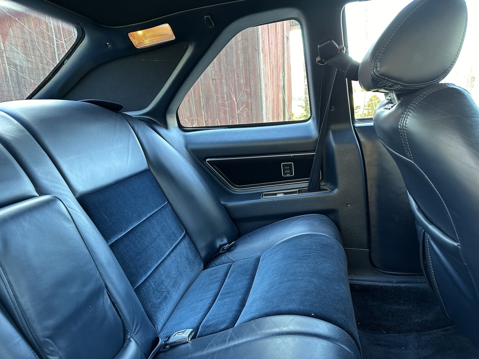 Innenraumfoto von 1987 Lincoln Mark VII LSC