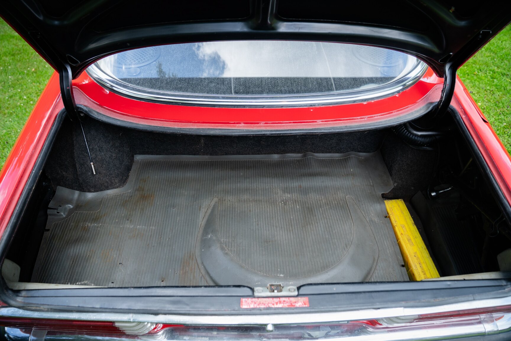 Interior image of 1975 Mercedes-Benz 350 SLC