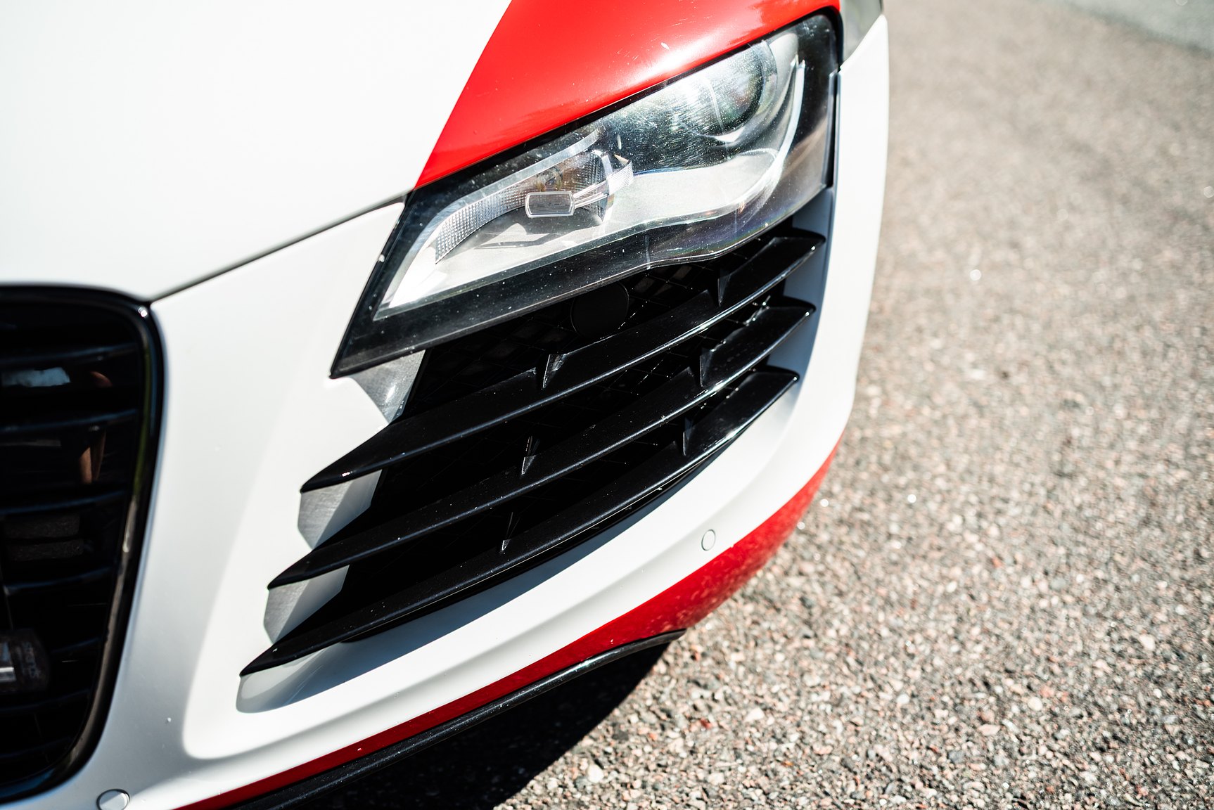 Exterior image of 2008 Audi R8 4.2 V8 Turbo Manuell