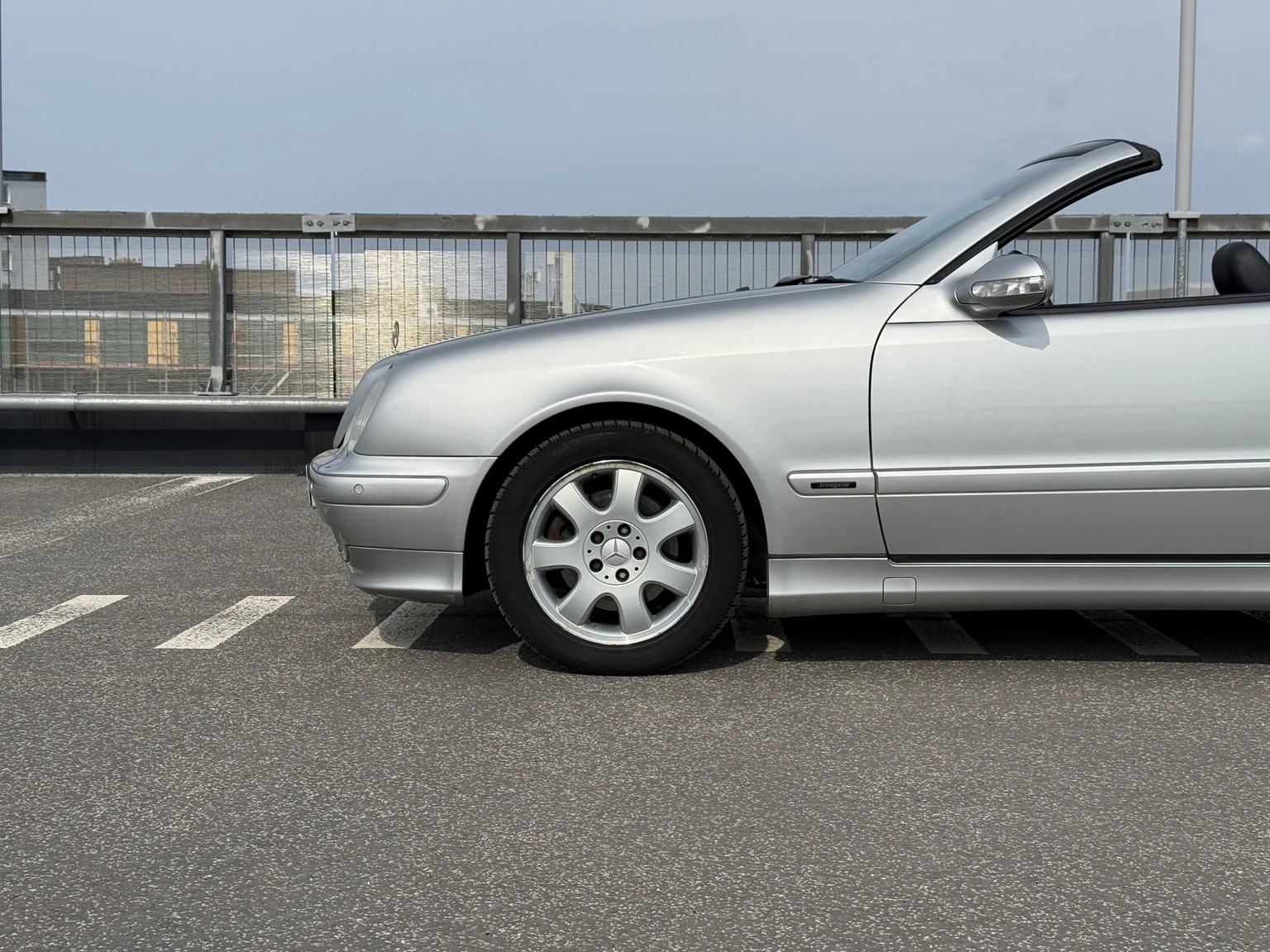 Aussenfoto 2001 MERCEDES-BENZ CLK 230 Kompressor Cabriolet (13)