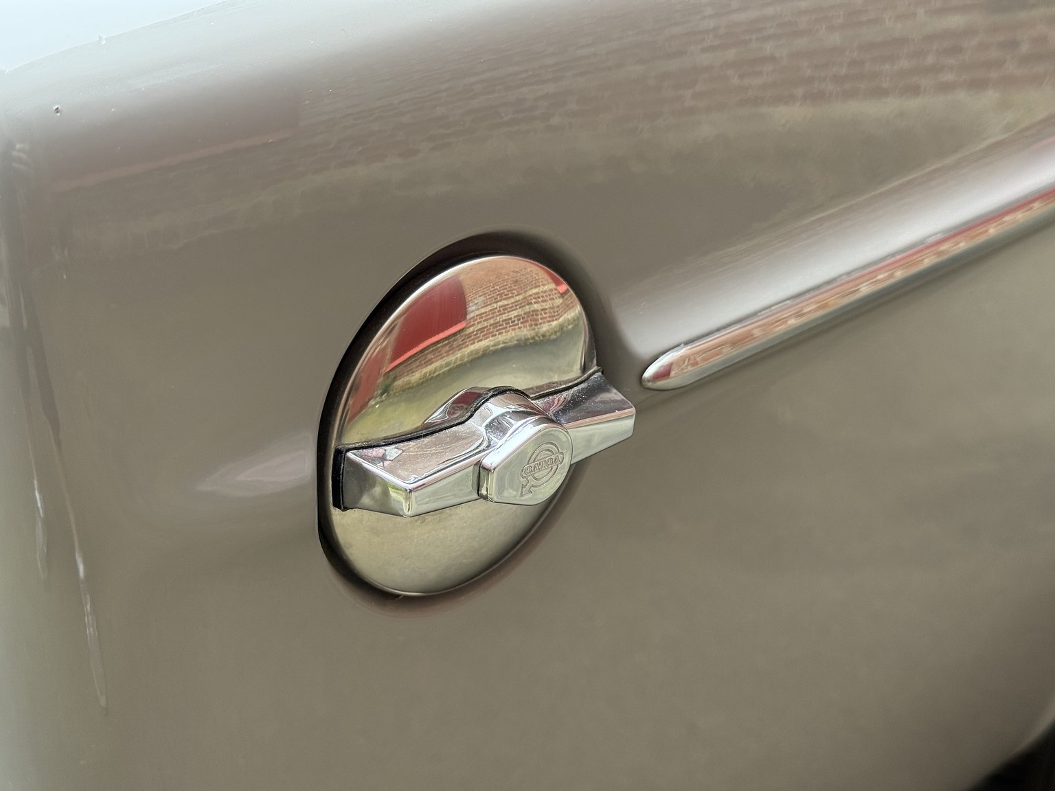 Exterior image of 1970 Volvo 142 Automatic